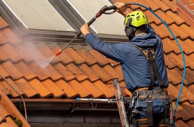 Démoussage et hydrofuge de toiture à Battenans-Varin